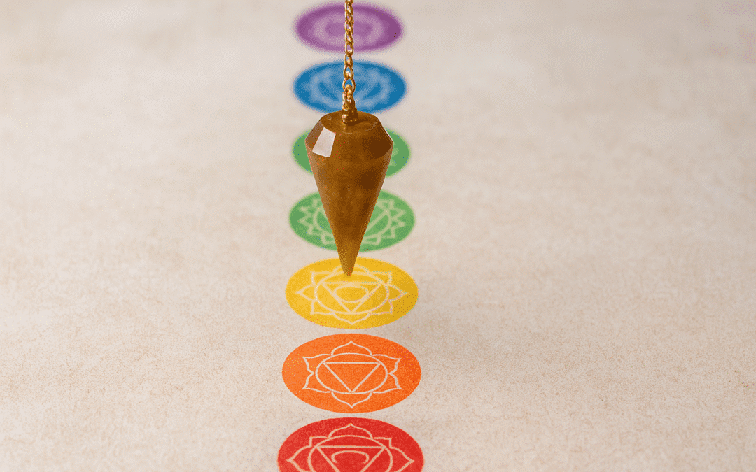Cómo usar un péndulo para equilibrar los chakras